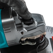 Makita GAG14M1 40V max XGT® Brushless Cordless 4‑1/2” / 6" Paddle Switch Angle Grinder Kit, with Electric Brake (4.0Ah)