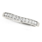 14k White Gold Curved Diamond Wedding Band (1/4 cttw)